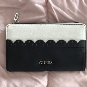 GUESS wallet